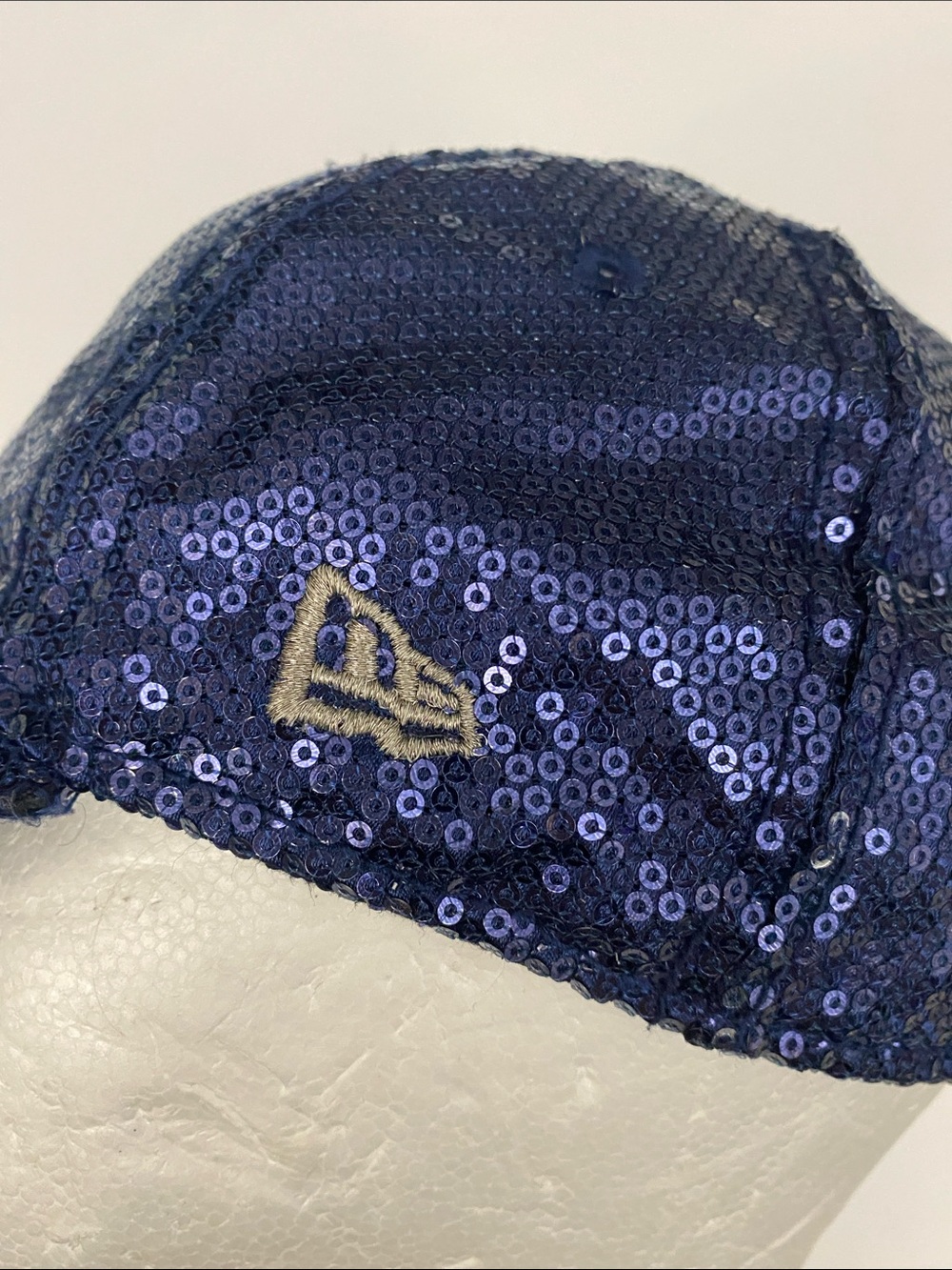 Victoria’s Secret’s PINK Dallas NFL Cowboys Sequin Hat - Picture 6 of 14